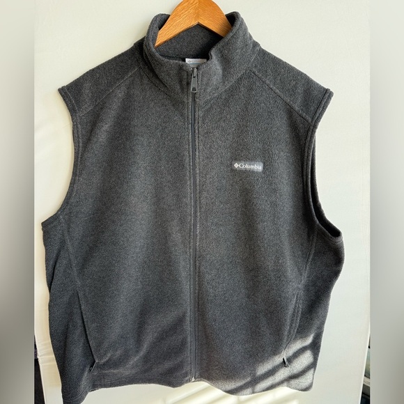 Columbia Other - Columbia fleece vest • Men’s XL